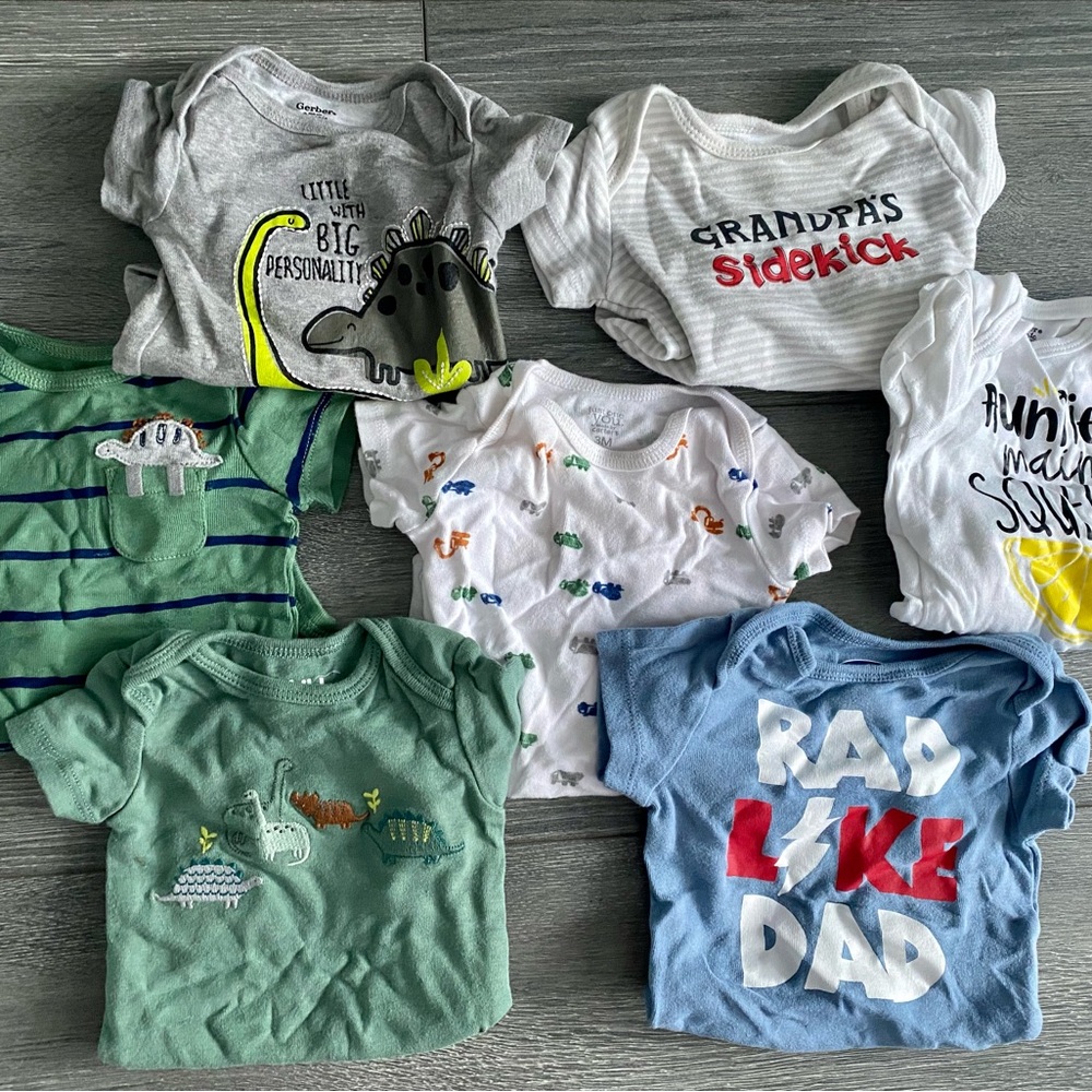 Carters / Gerber / Assorted 0-3M Onesie/Bodysuits